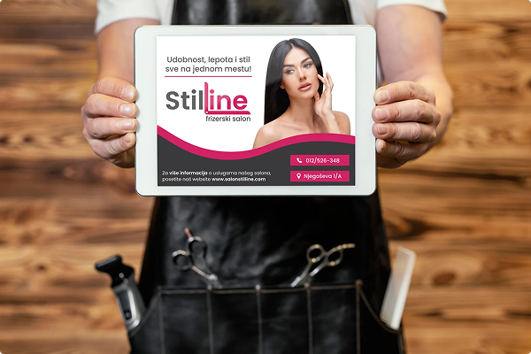 veliki karton sa slikom  banera